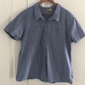 Like new Cabela’s button down shirt